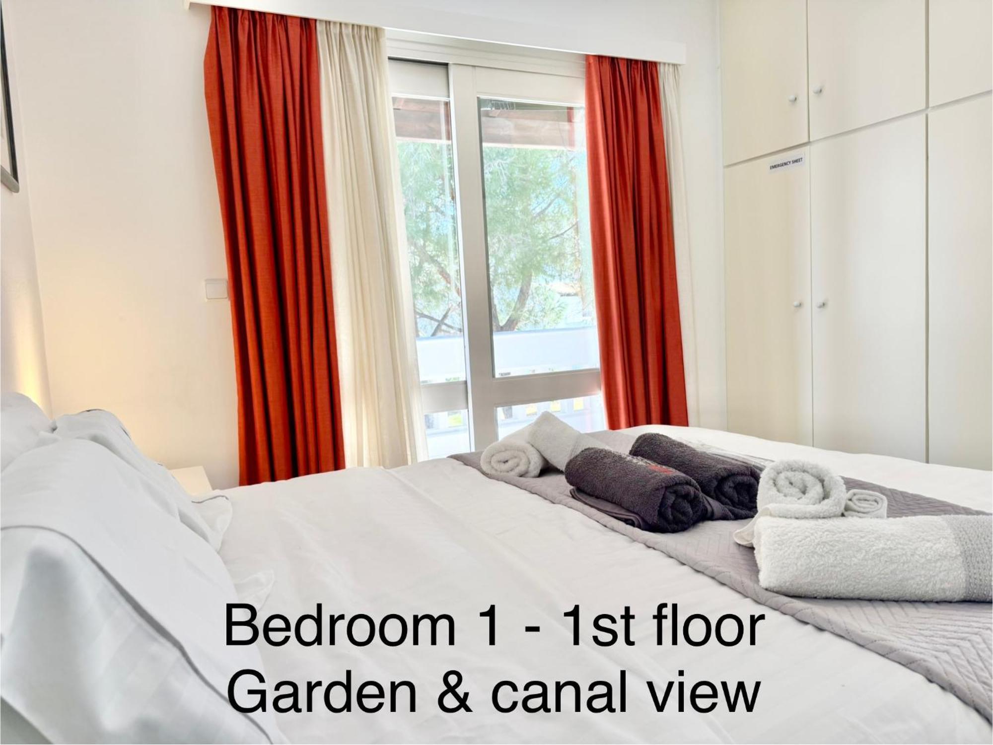 Villasonboard Dock Villa 3 Bed, 3 Bath, Canal, Greek Venice Porto Hydra Plépi Eksteriør billede
